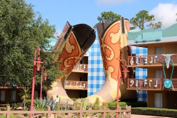 https://andrezadicaeindica.com.br/2015/06/all-star-music-hotel-economico-na-disney.html