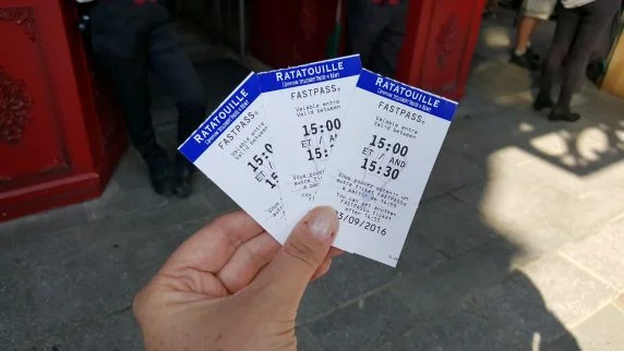 Fastpass de papel 