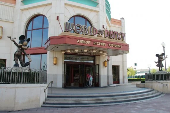 disney village disneyland paris