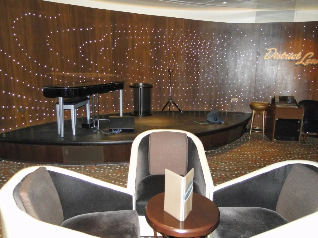 Foto by @ Andreza Trivillin - Disney Dream - Cove Cafe