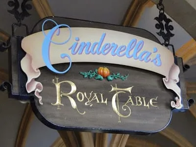 Foto by Andreza Trivillin - Cinderella's Royal Table castelo da Cinderela