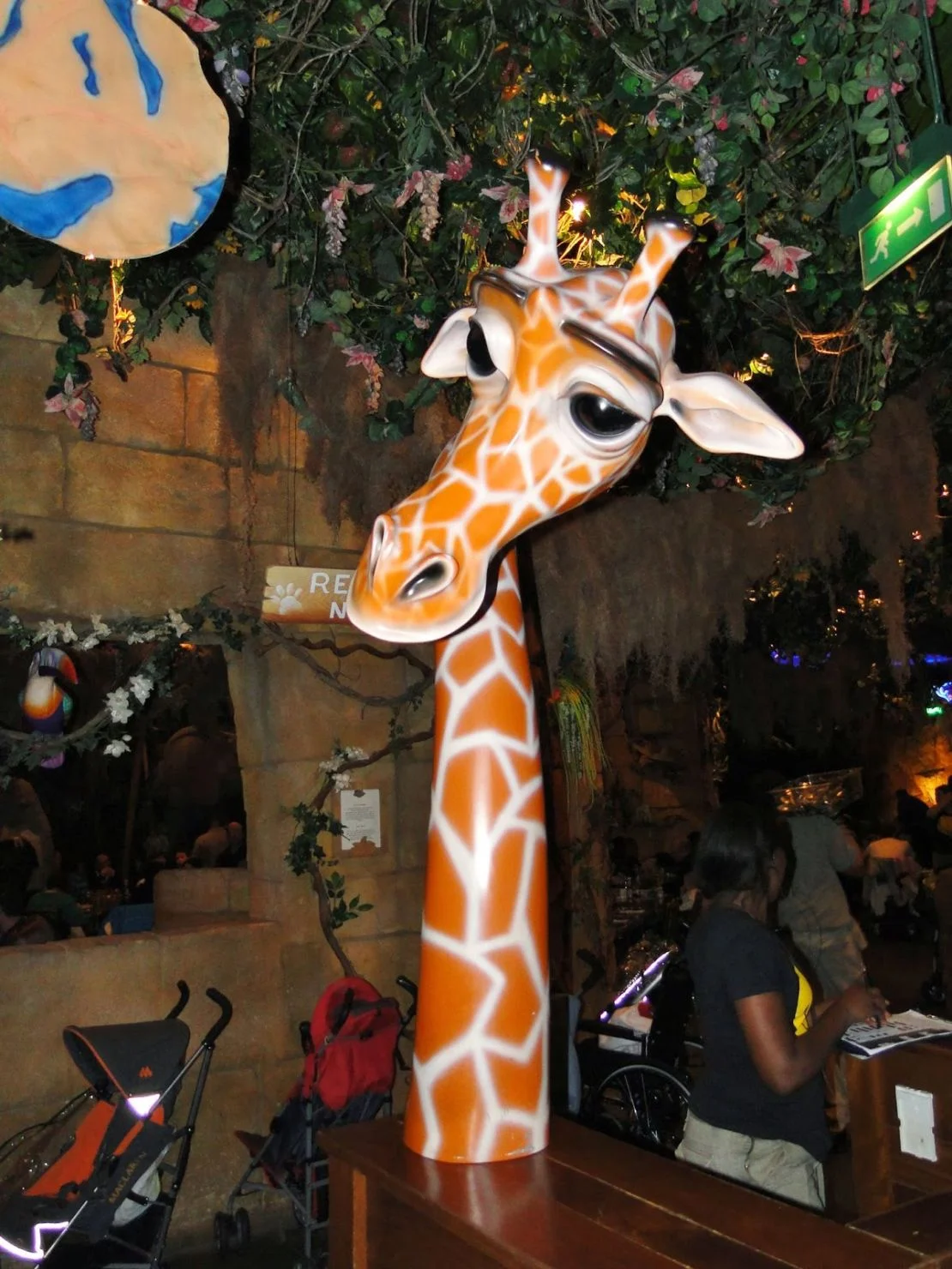 Rainforest cafe