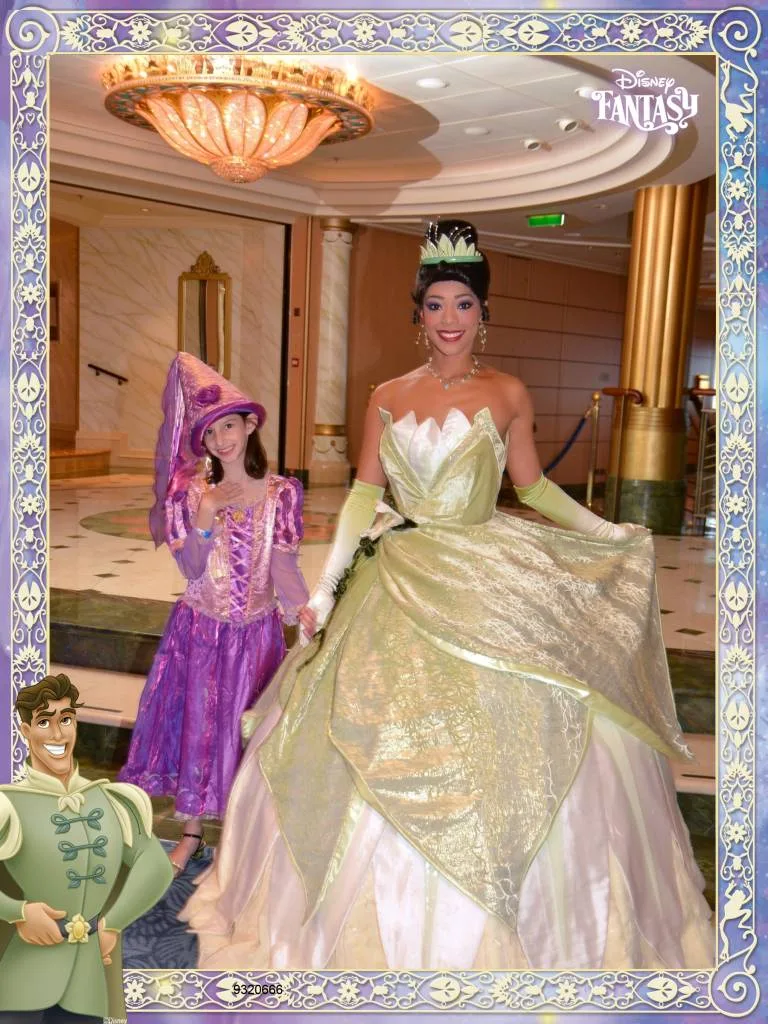 201-9320666-Princess Gathering T-13766_GPR