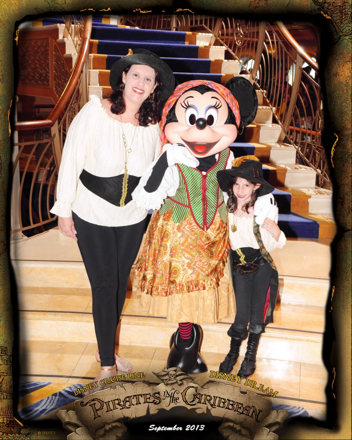 personagens no cruzeiro Disney