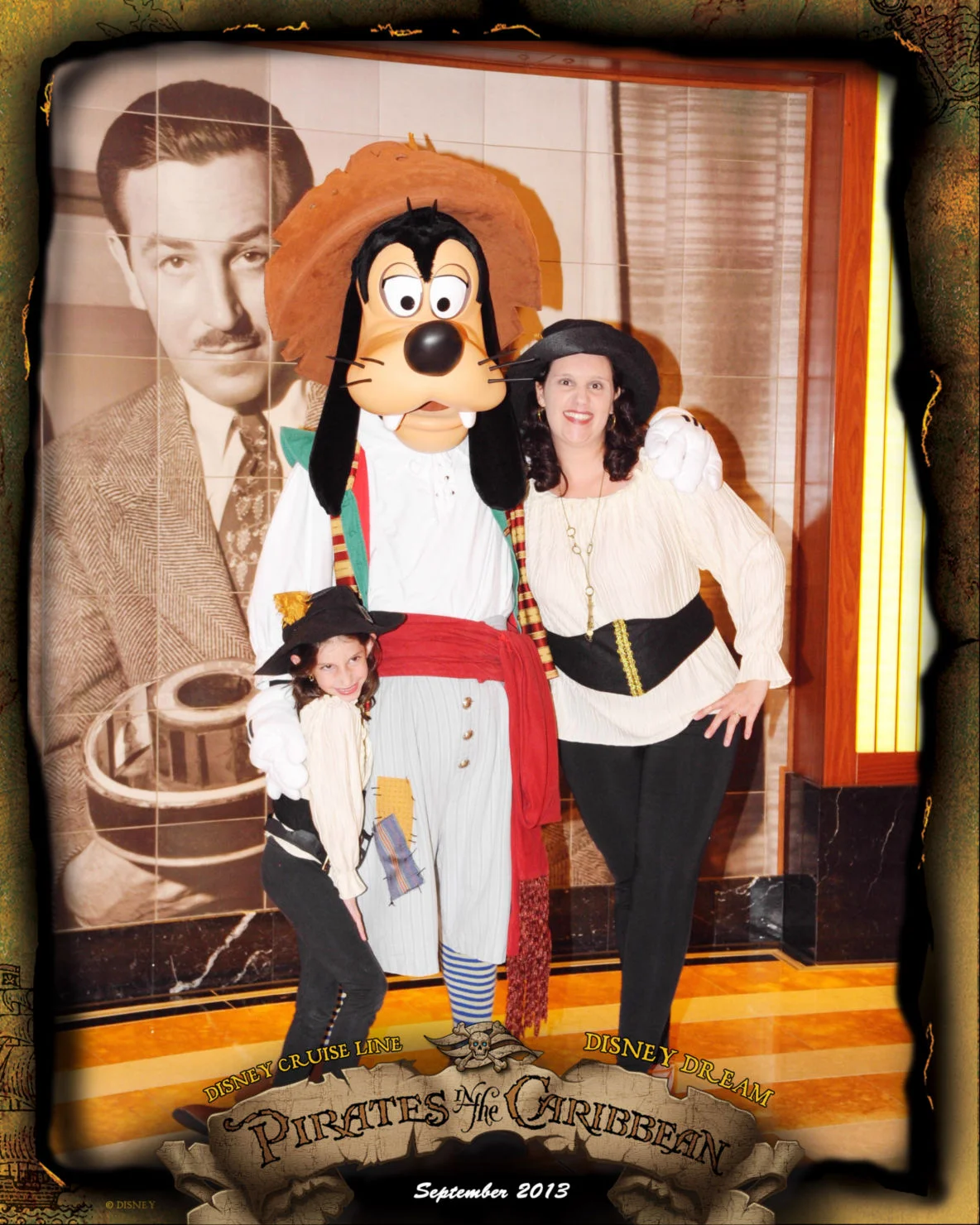 personagens no cruzeiro Disney
