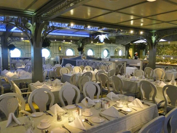 Restaurantes no cruzeiro Disney Dream
