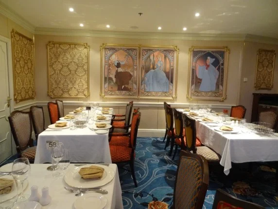 Restaurantes no cruzeiro Disney Dream