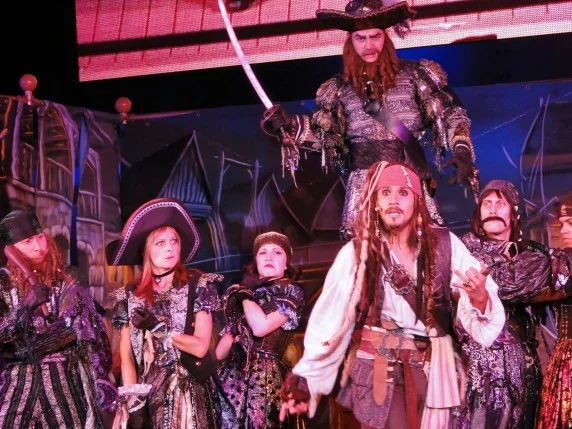 noite dos piratas no cruzeiro Disney