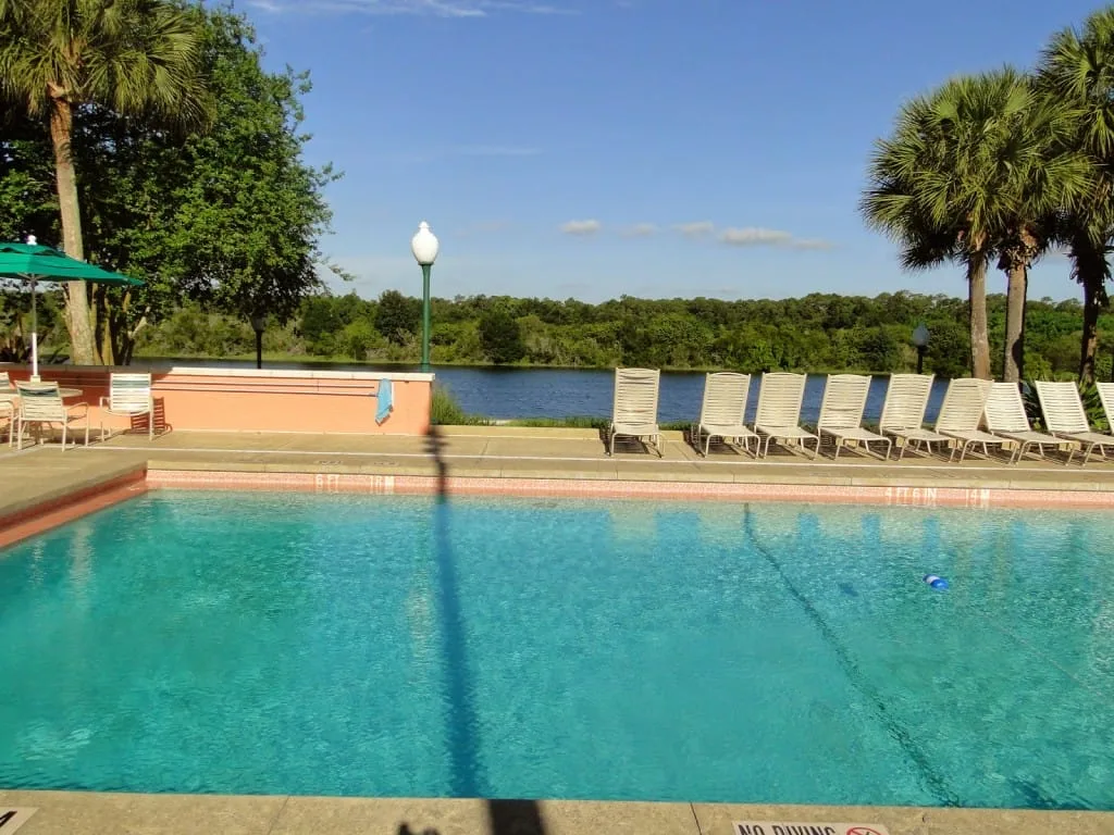 Caribbean Beach piscina Disney