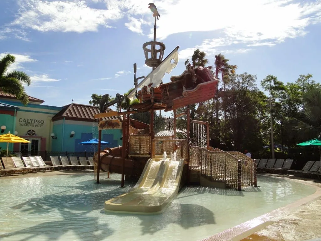 Caribbean Beach piscina Disney