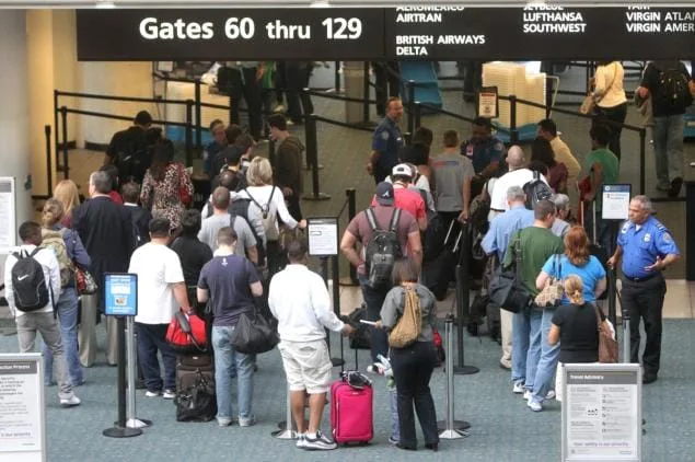 segurança no aeroporto de orlando
