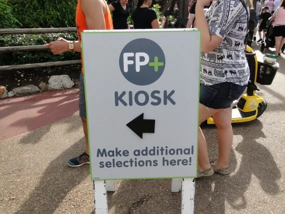 Fast pass fura fila da Disney