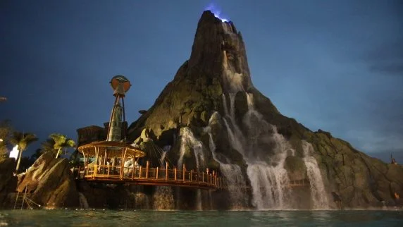 41_Volcano Bay at Night