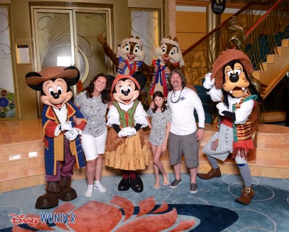 cruzeiro disney wonder canal panamá