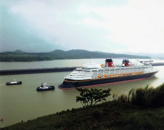 cruzeiro disney wonder canal panamá