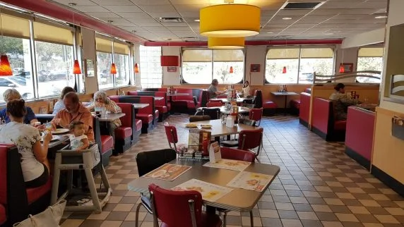 restaurantes bons e baratos em Orlando