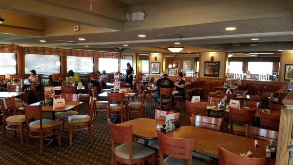 restaurantes bons e baratos em Orlando