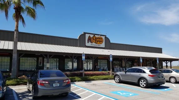 restaurantes bons e baratos em Orlando