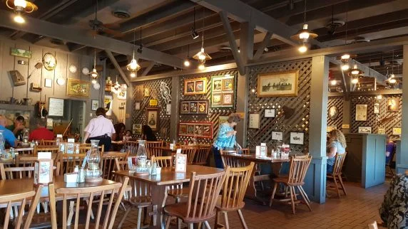 restaurantes bons e baratos em Orlando